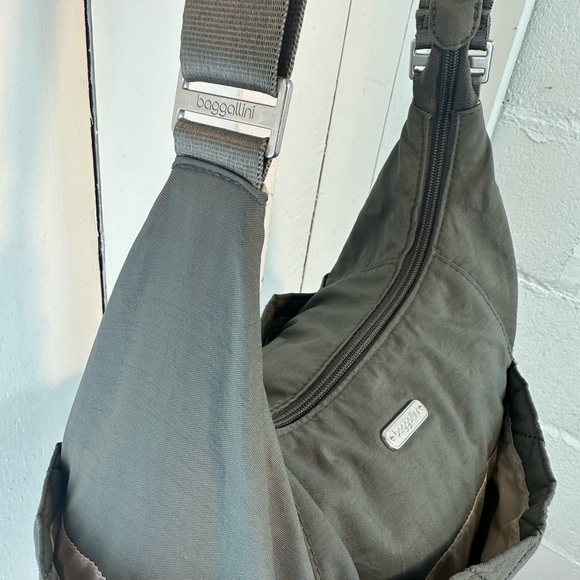 Baggallini Travel Bag Olive Quilted Bag Crossbody Shoulder Bag Wallet Built In - Picture 6 of 13